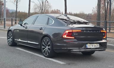 S90