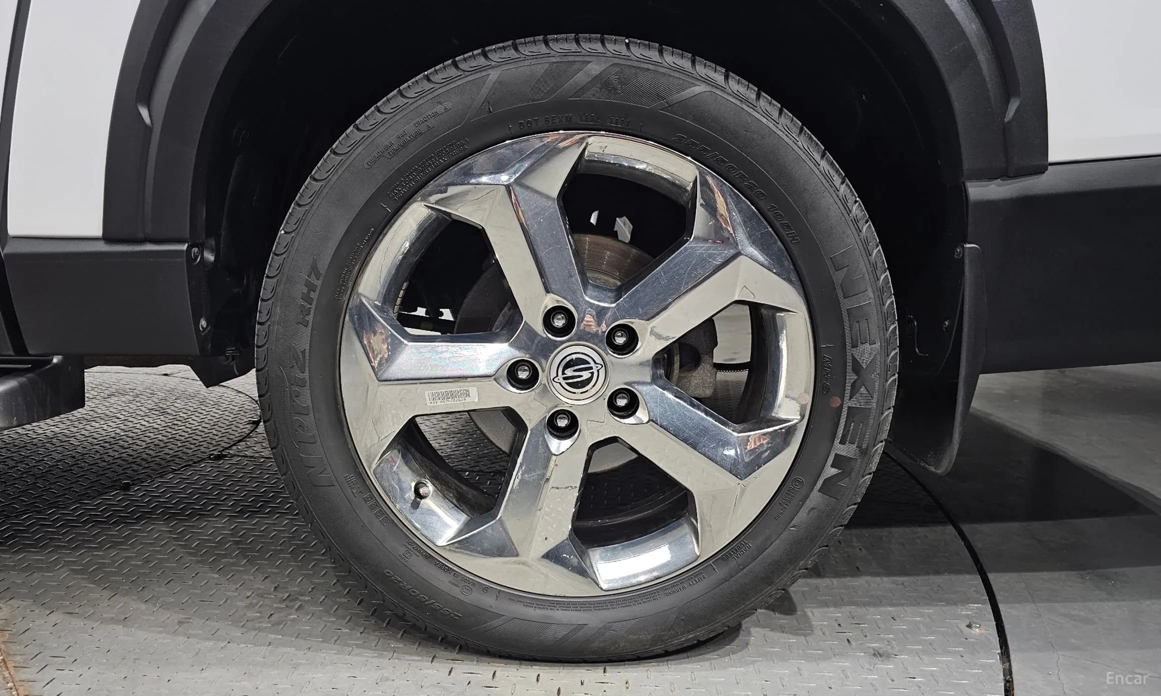 Rexton Sports Khan