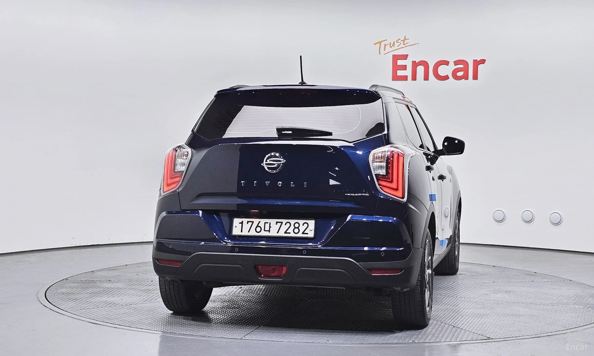 Berry New Tivoli