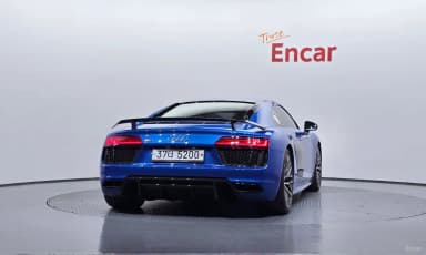 R8 (4S)