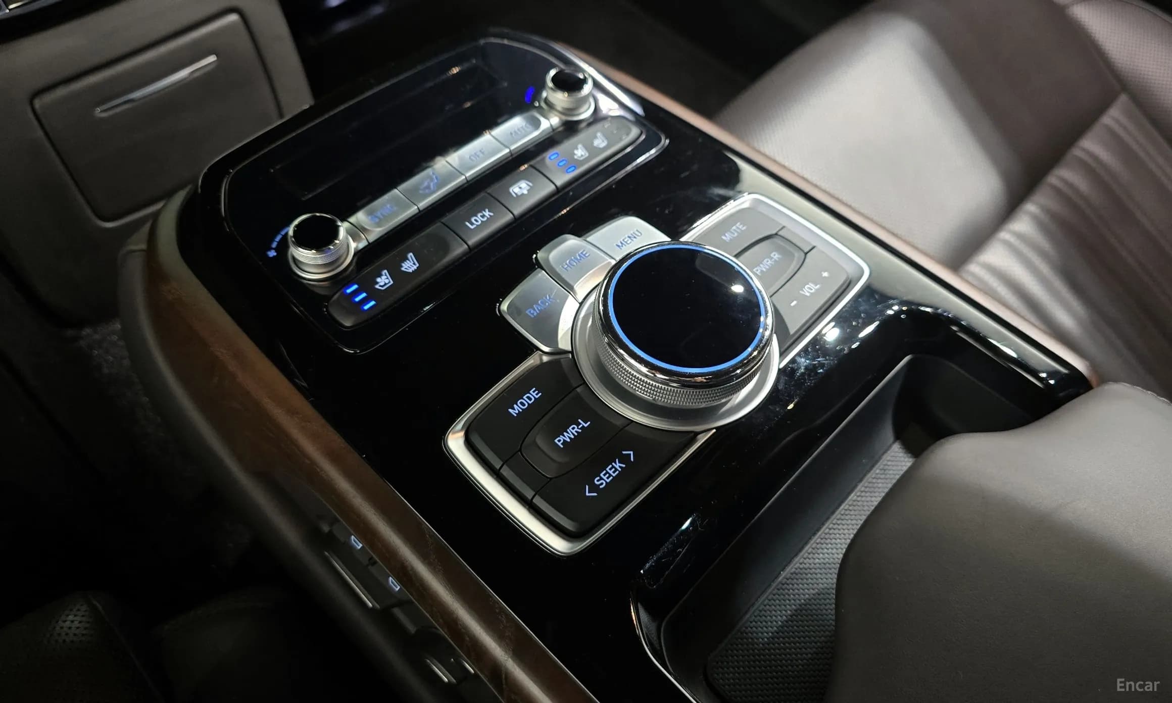 G90