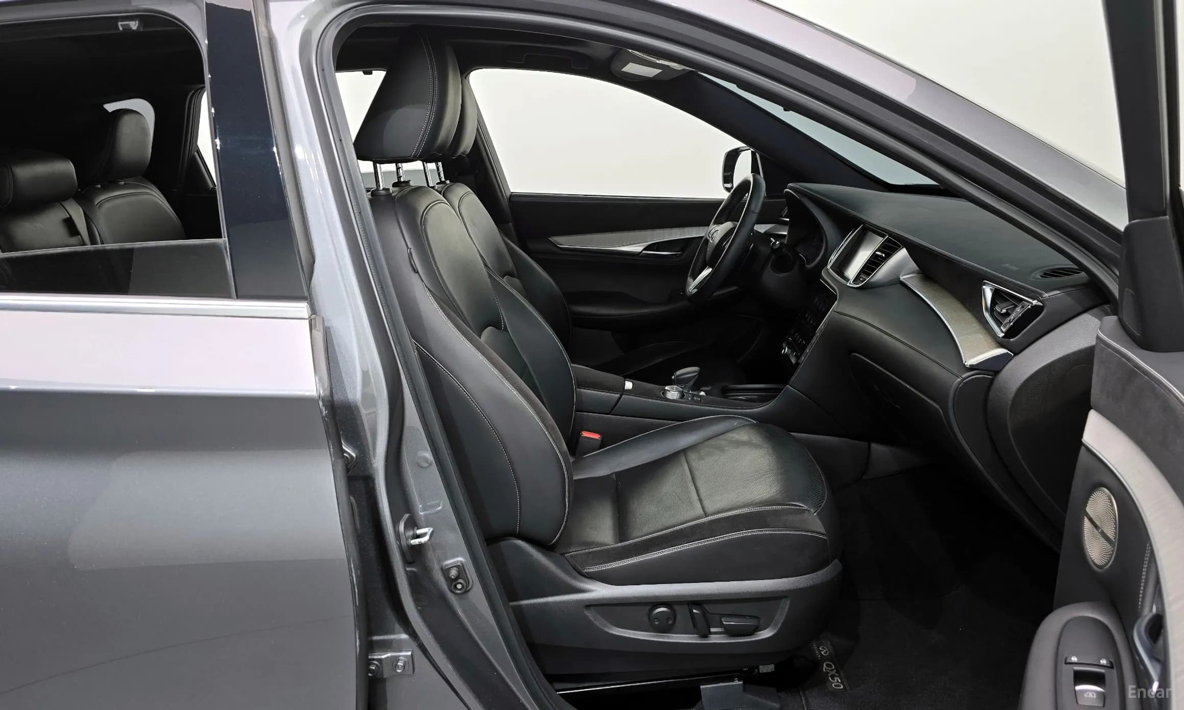 QX50 (P71A)