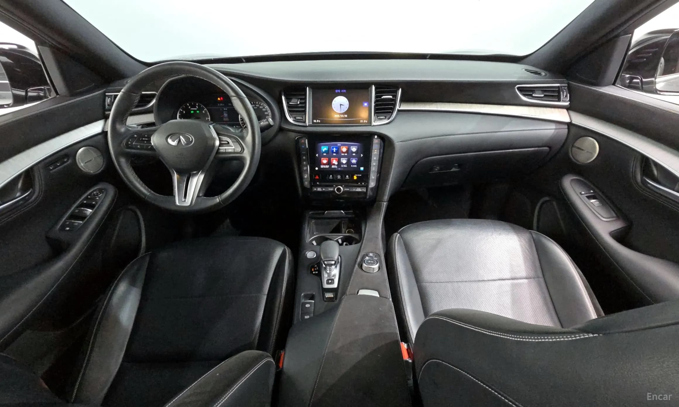QX50 (P71A)
