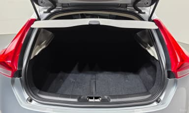 V40