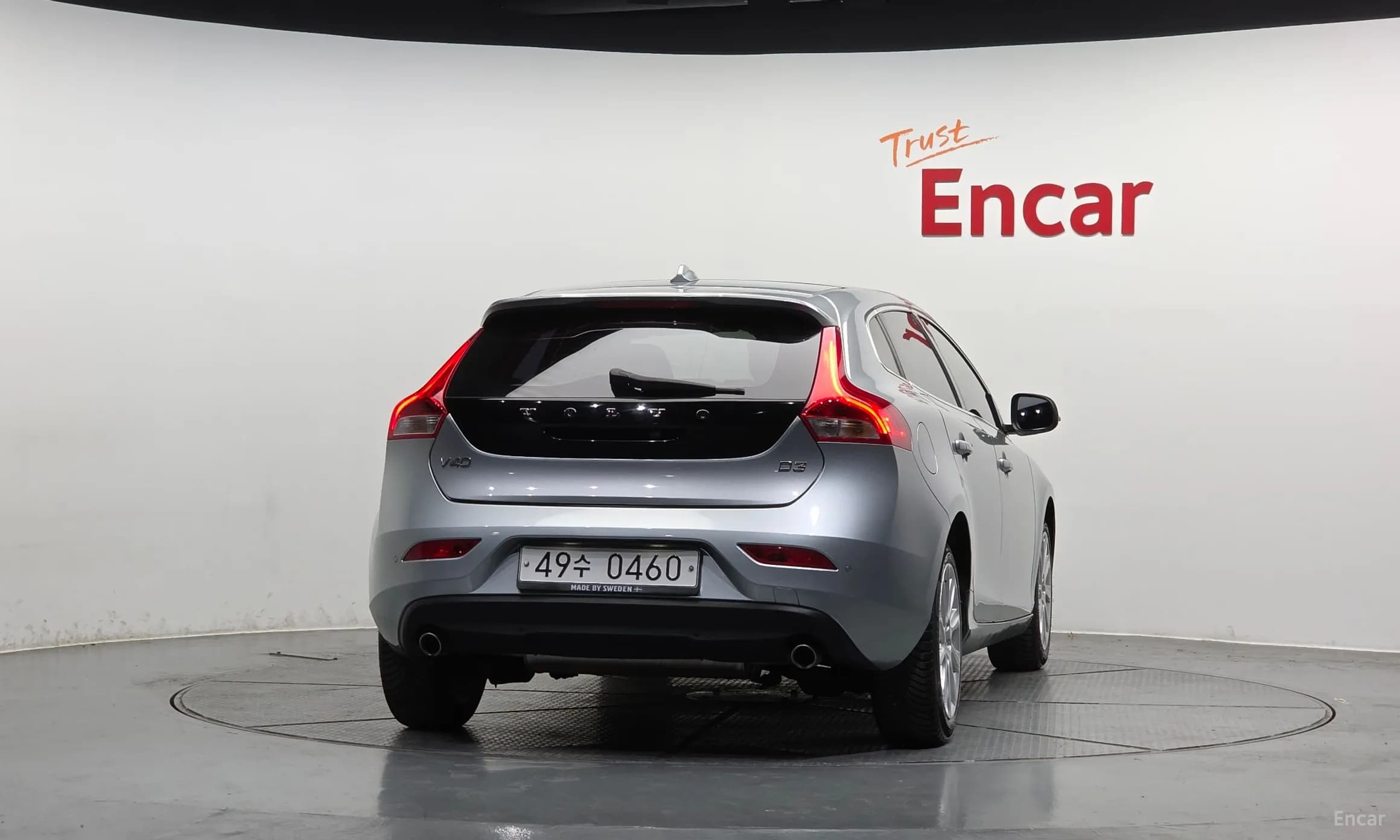 V40