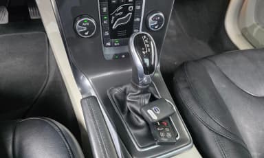 V40