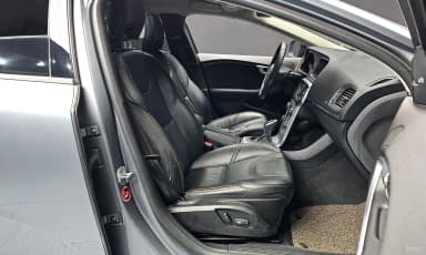 V40 Cross Country