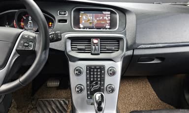V40 Cross Country