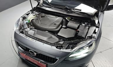 V40 Cross Country