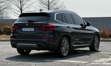 X3 (G01)