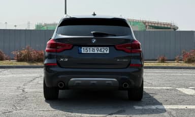 X3 (G01)