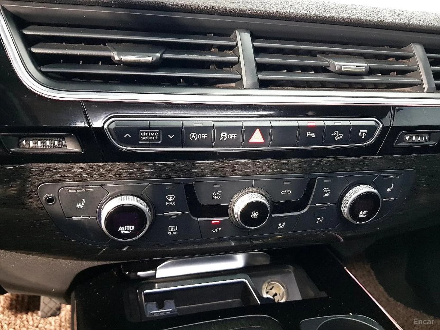 Q7 (4M)