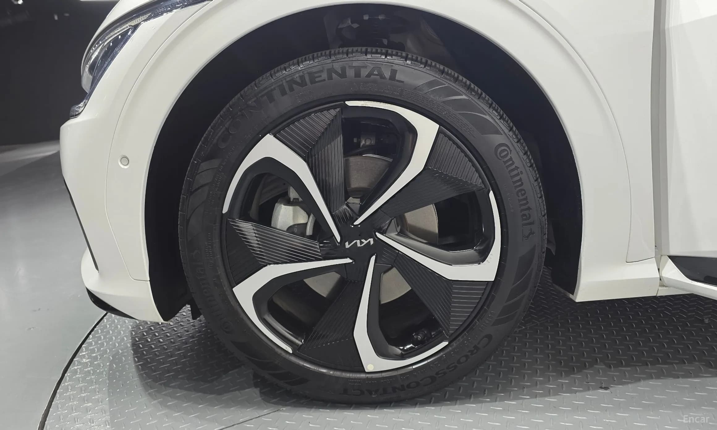 EV6