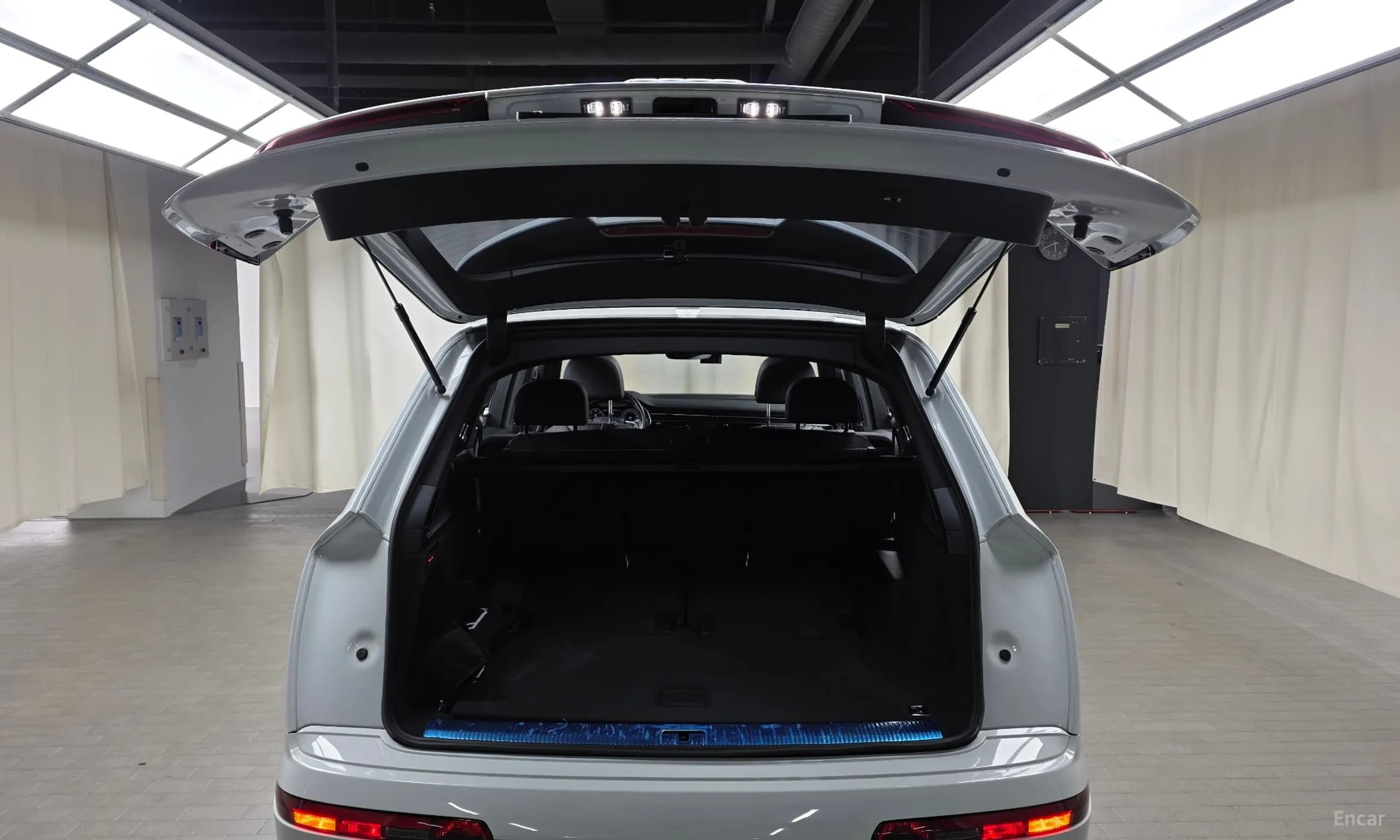 Q7 (4M)