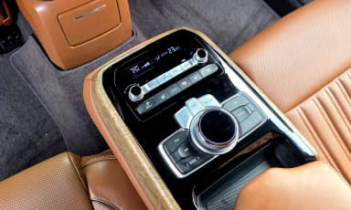 G90