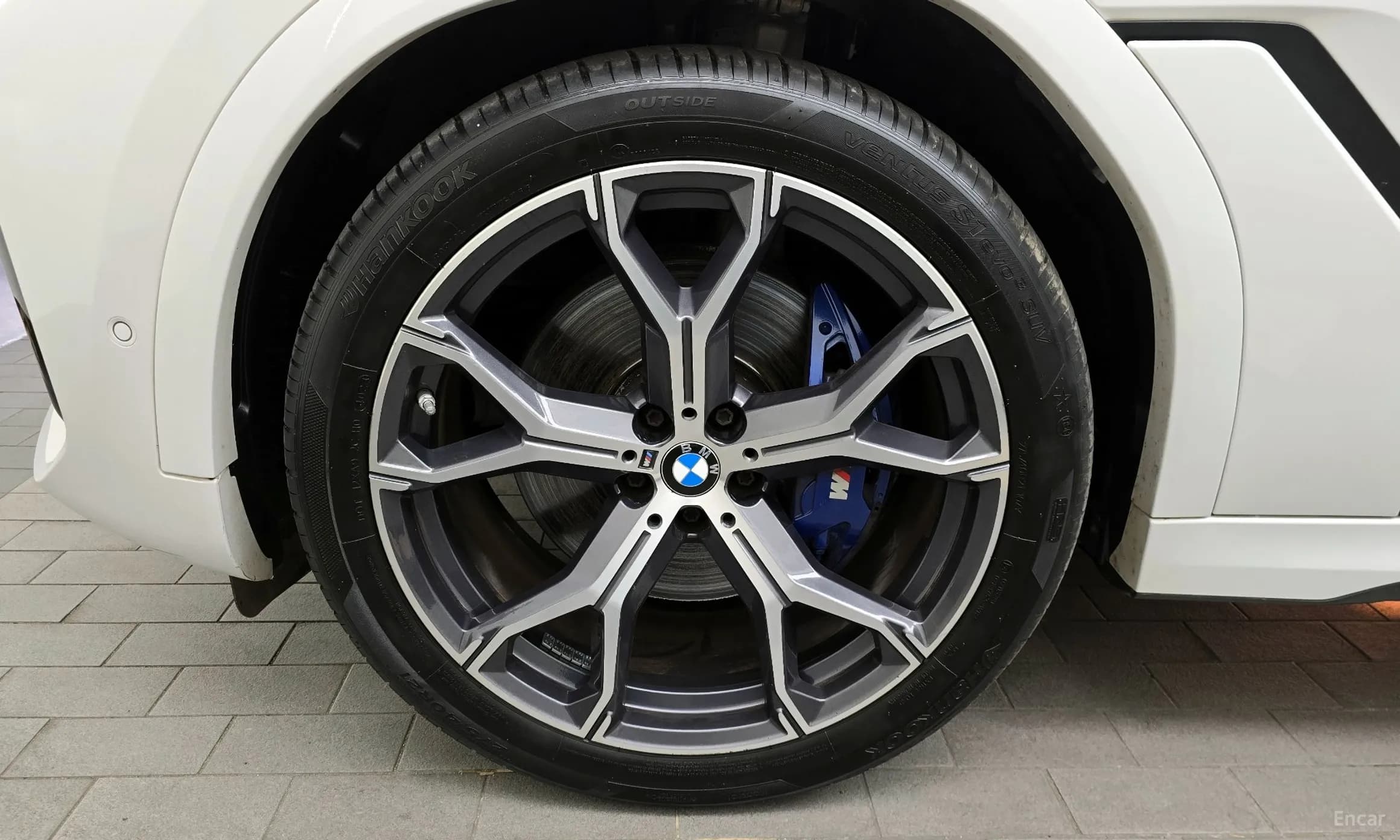 X6 (G06)