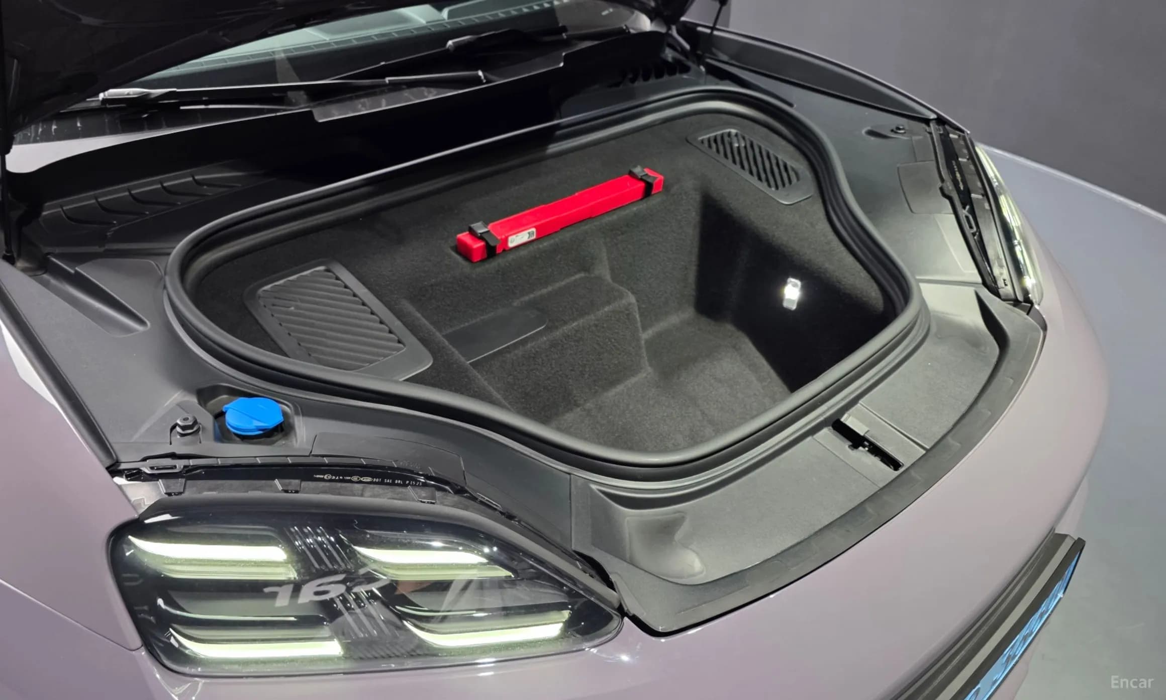 Macan EV