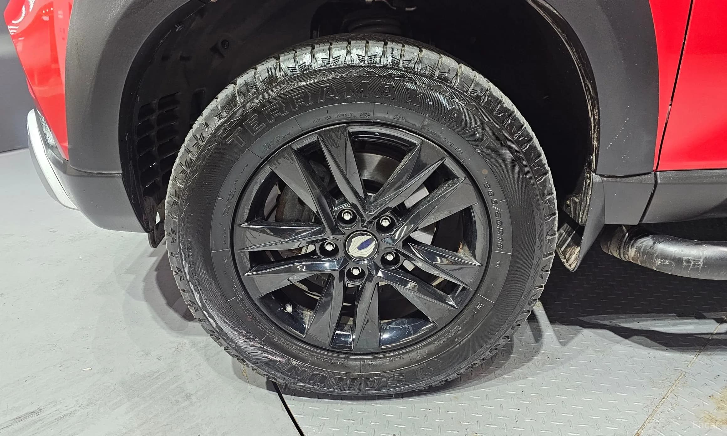 Rexton Sports Khan