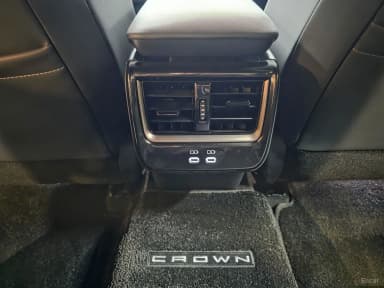 Crown crossover