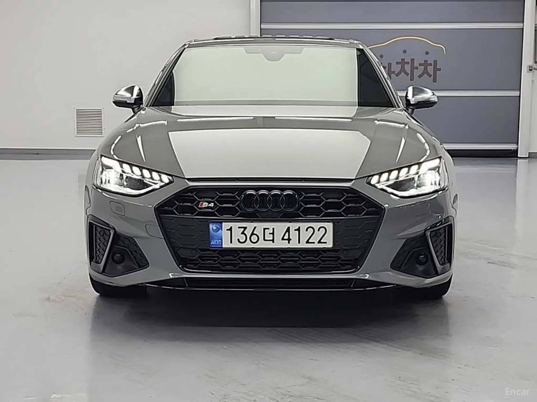 S4 (B9)