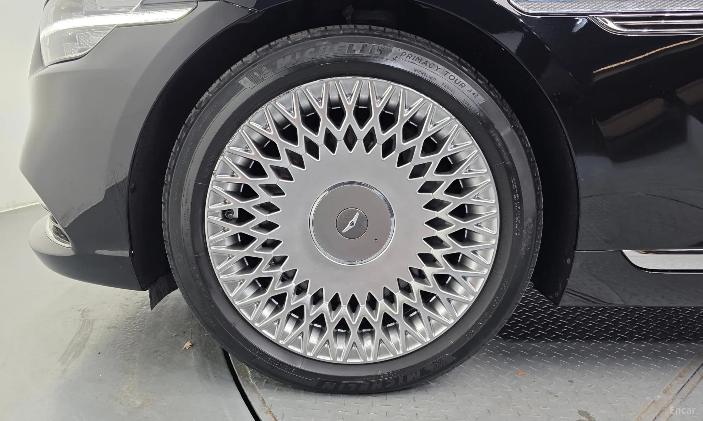 G90
