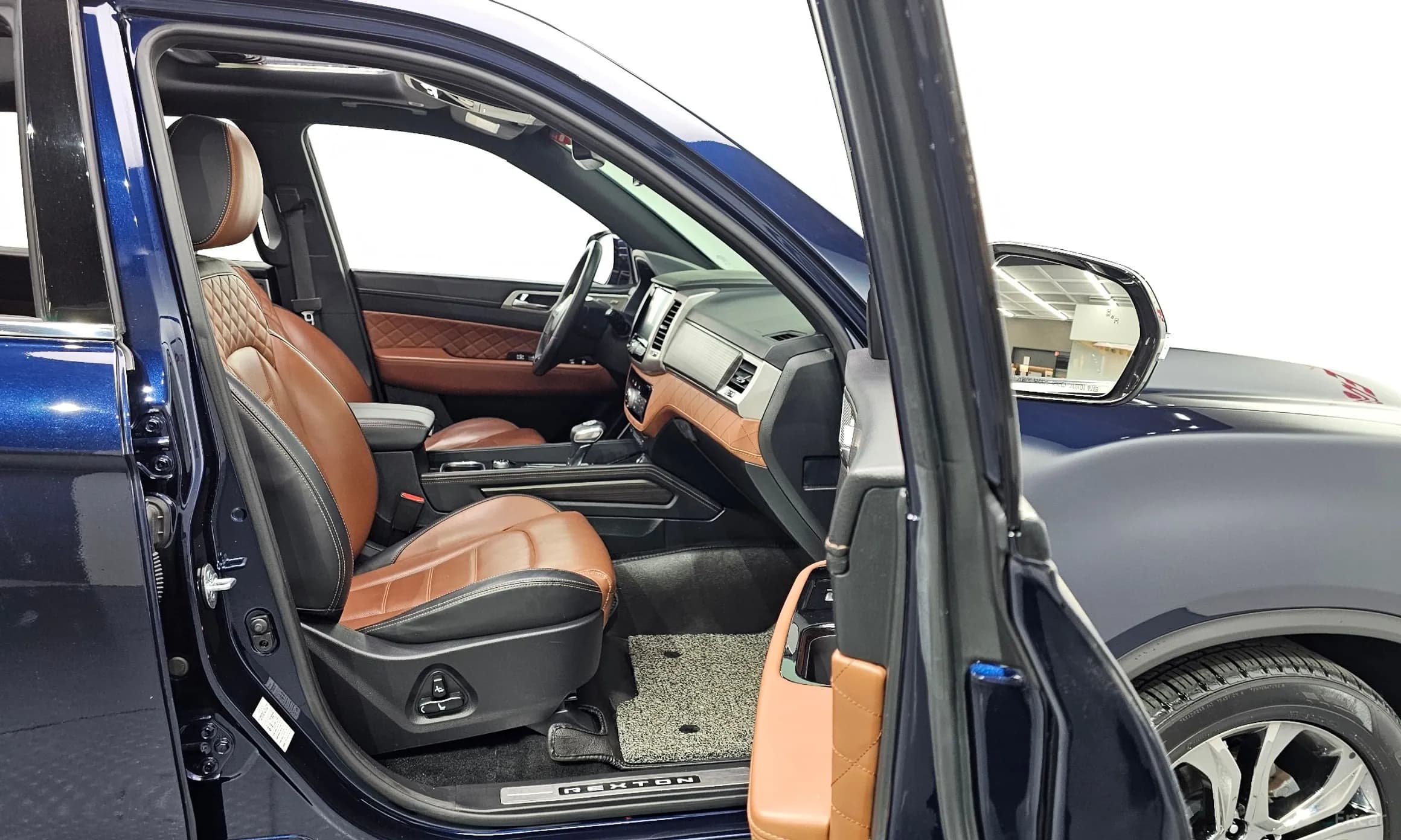 G4 Rexton