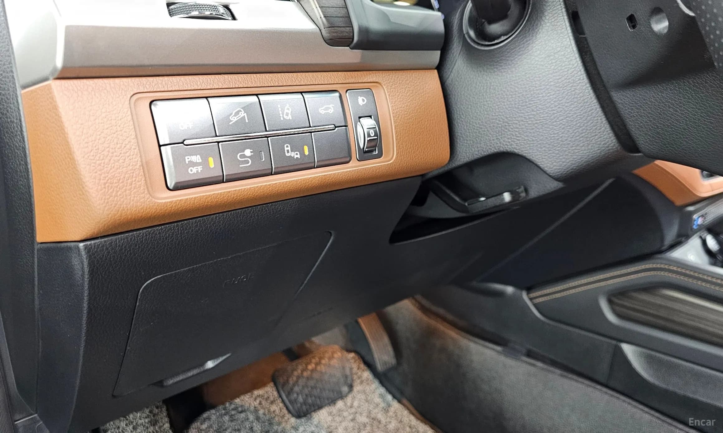 G4 Rexton