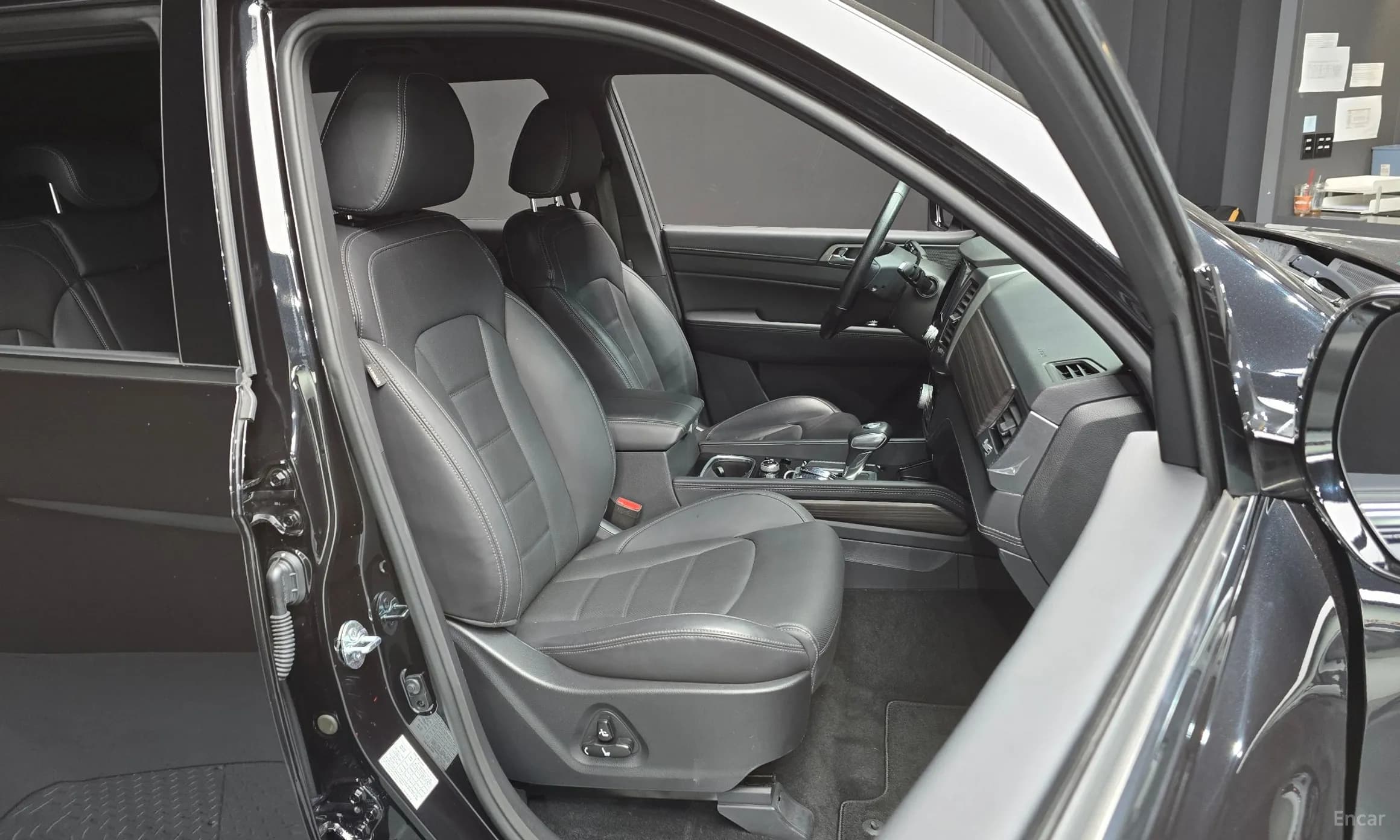 G4 Rexton