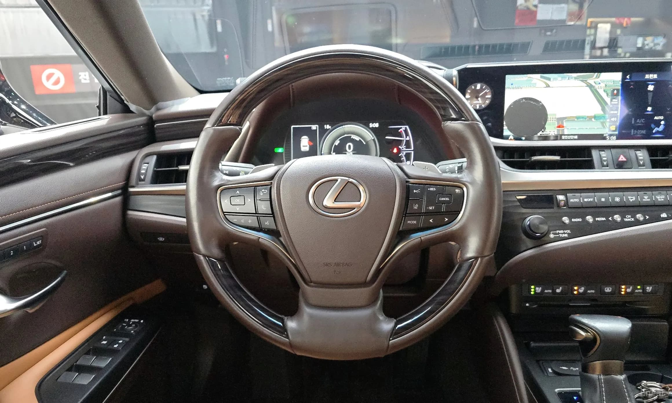 ES300h 7th Generation