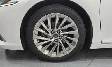 ES300h 7th Generation