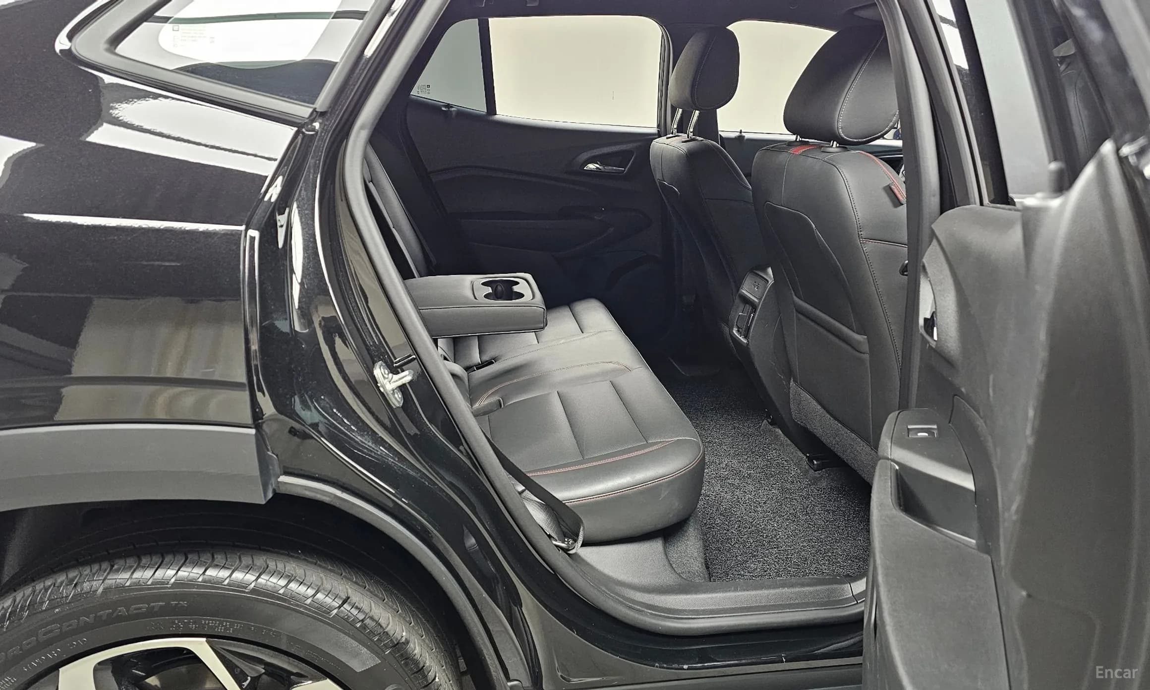 Trax Crossover