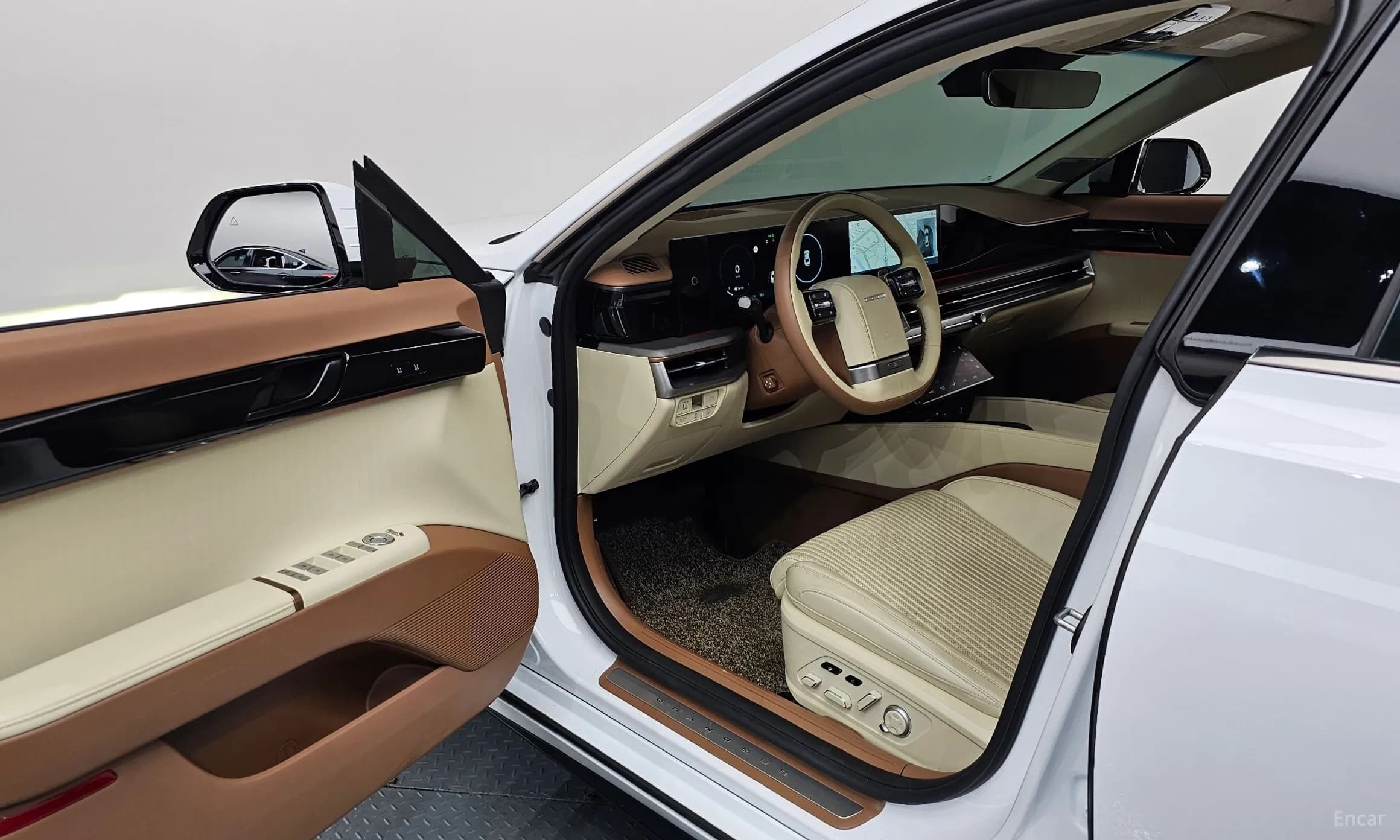 Grandeur Hybrid (GN7)
