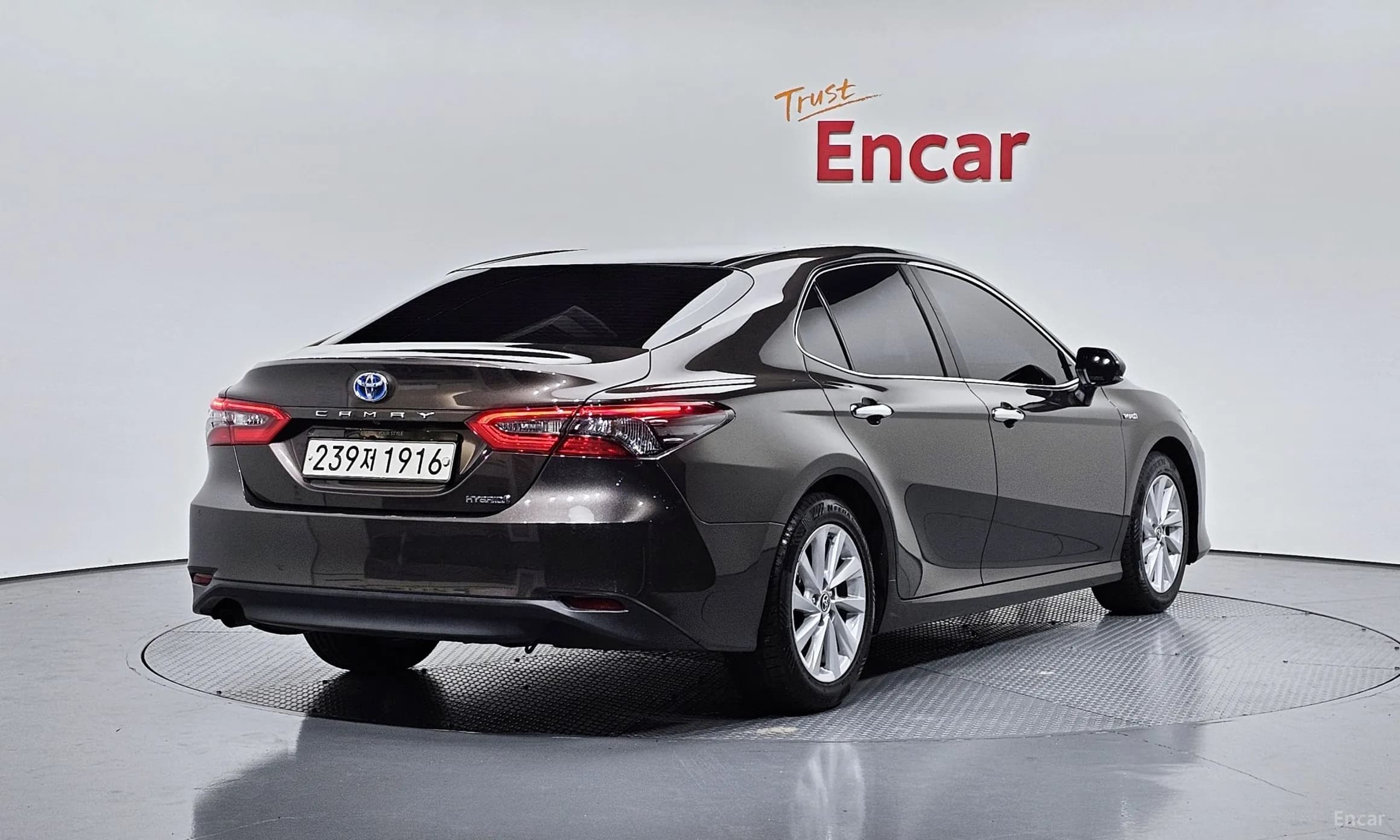 Camry (XV70)
