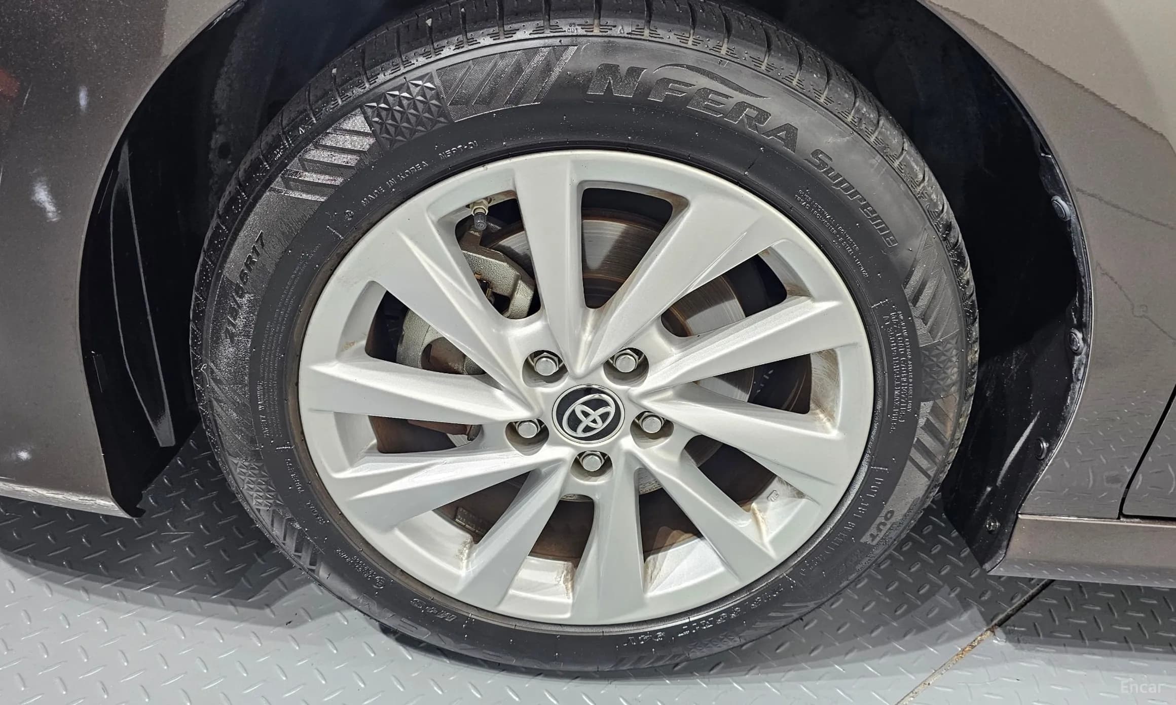 Camry (XV70)