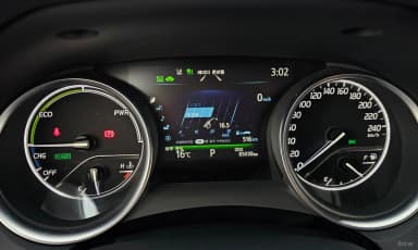 Camry (XV70)