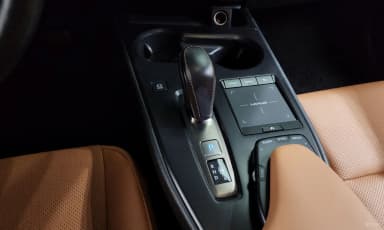 UX300e