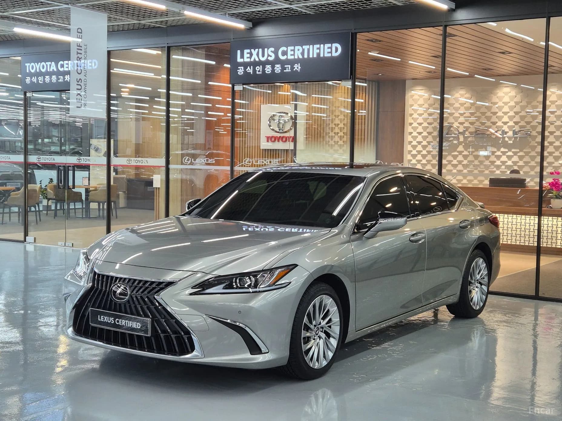 ES300h 7th Generation