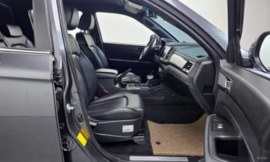 Rexton Sports Khan