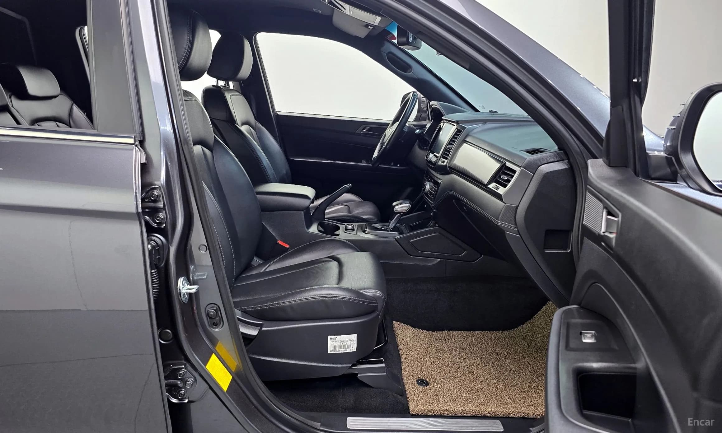 Rexton Sports Khan