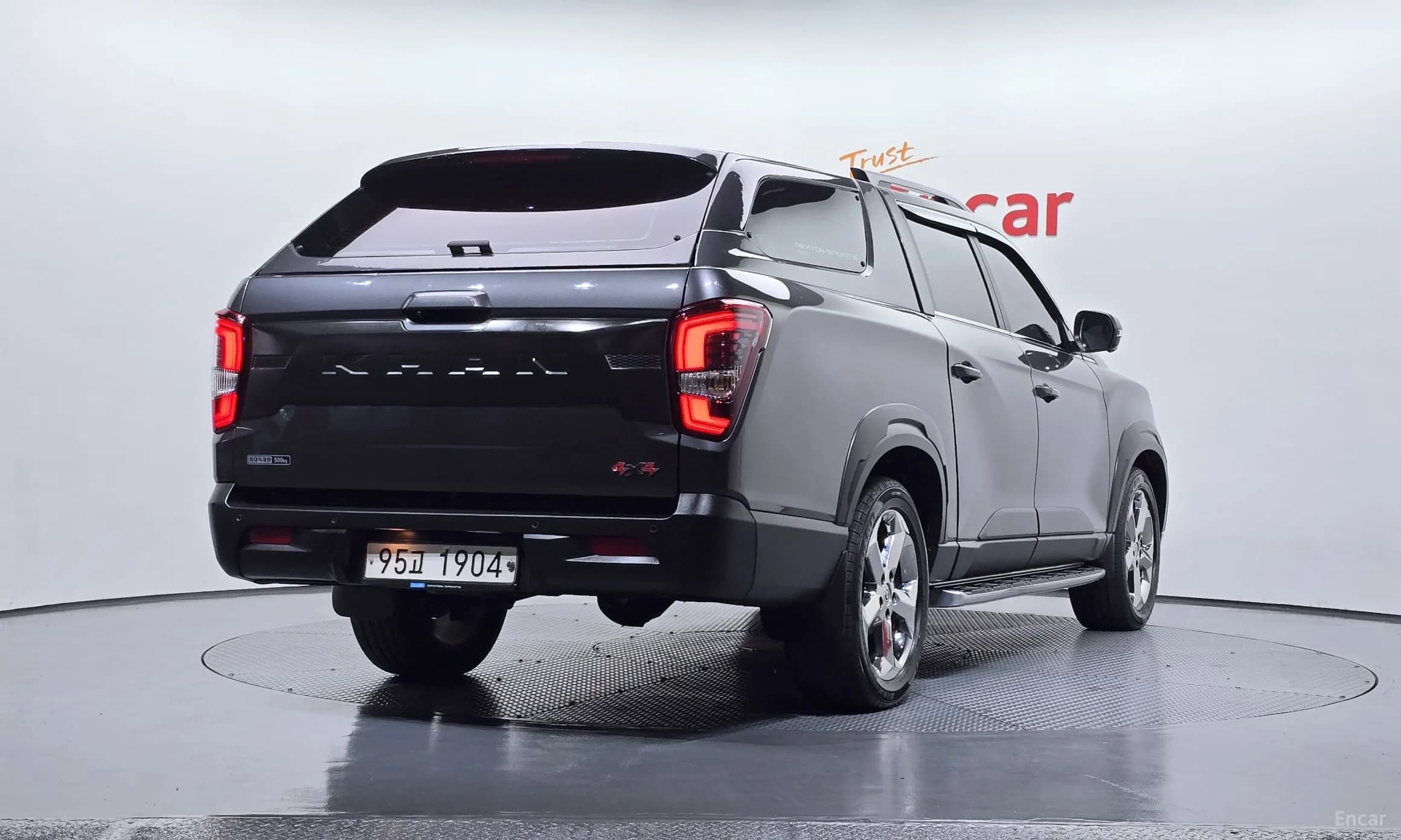 Rexton Sports Khan