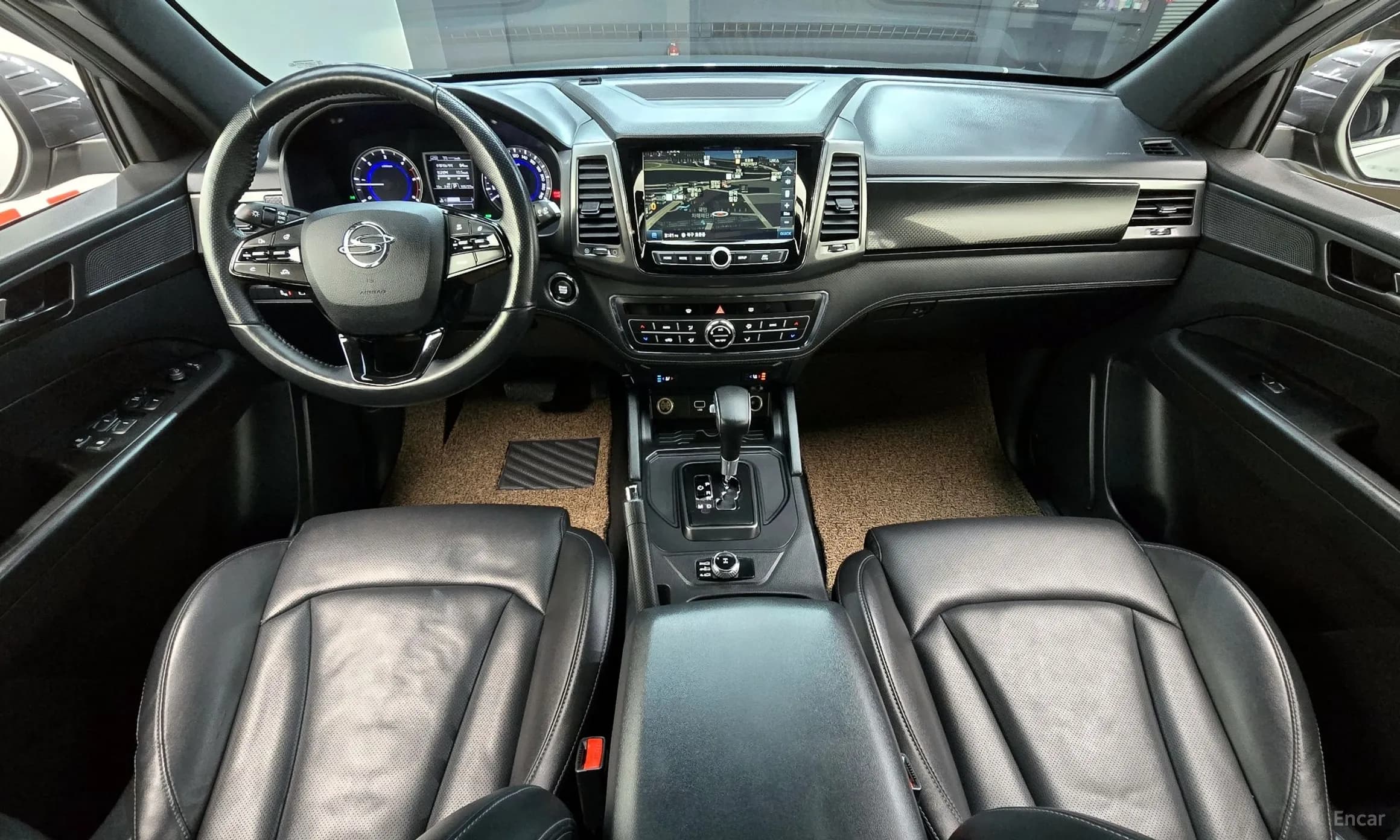 Rexton Sports Khan
