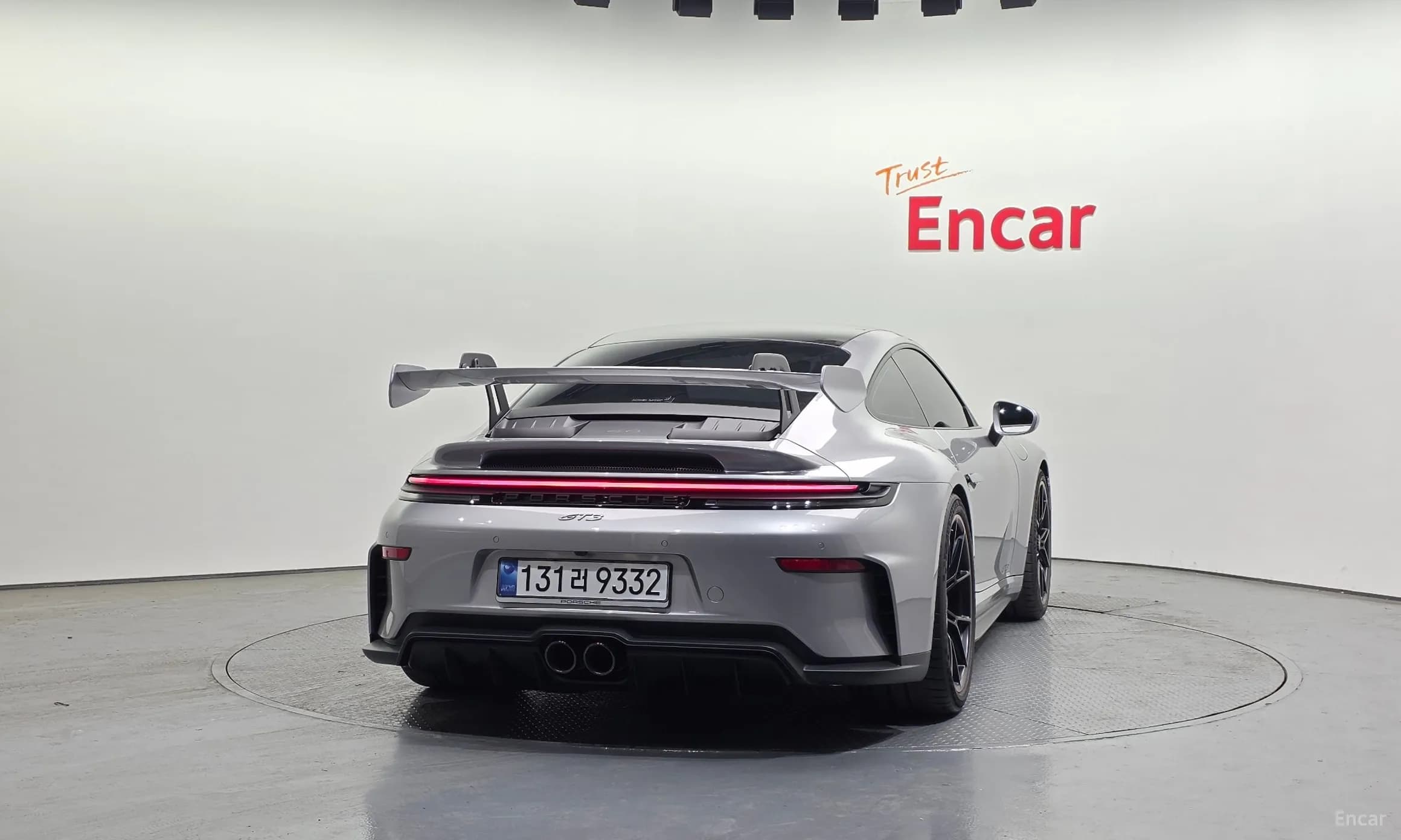 911 (992)