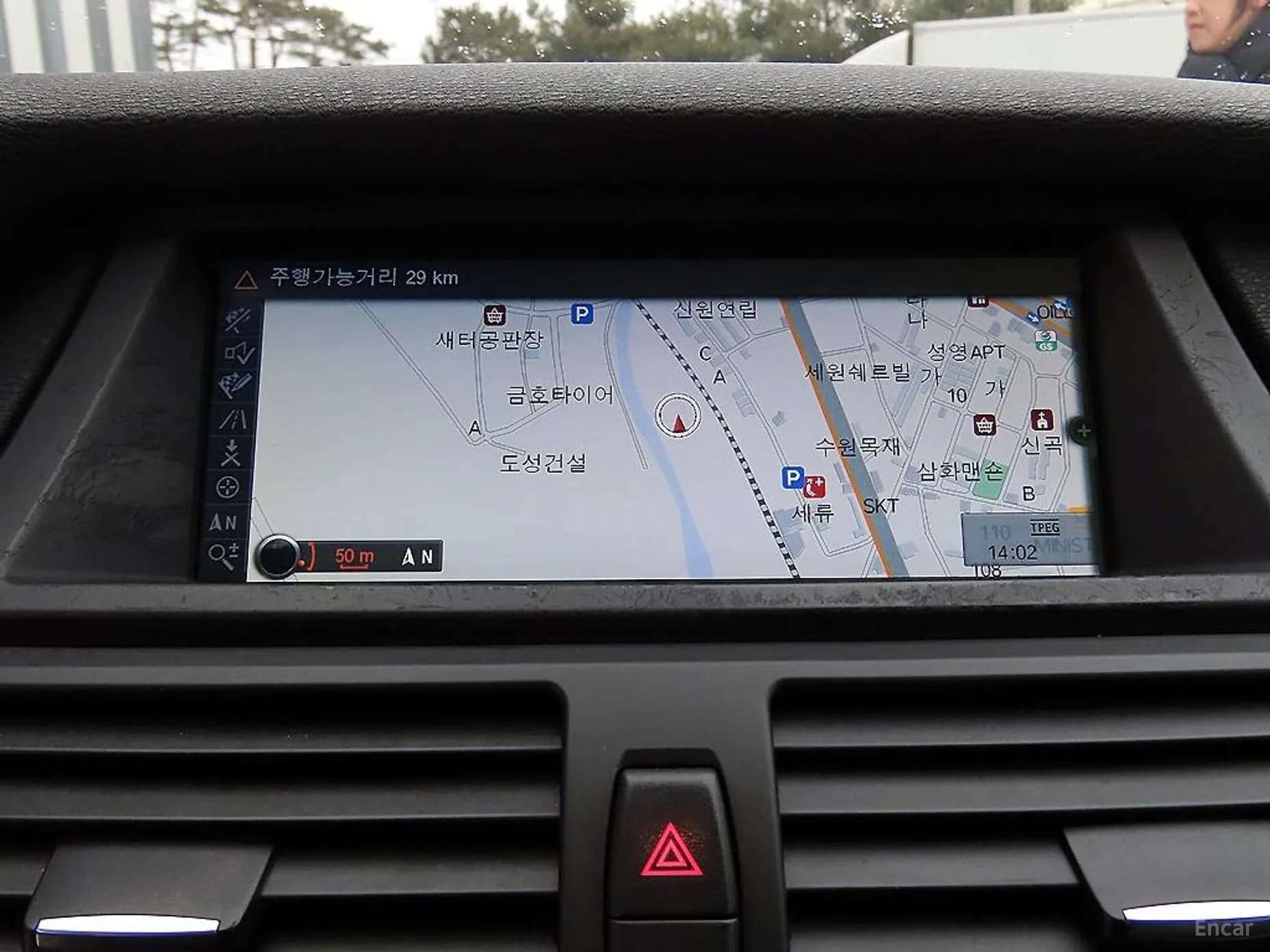 X6 (E71)