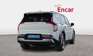 EV9