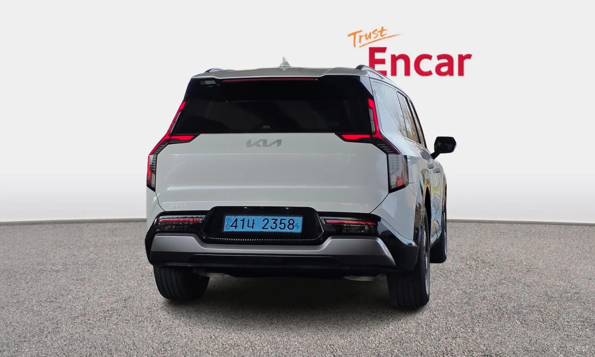 EV9