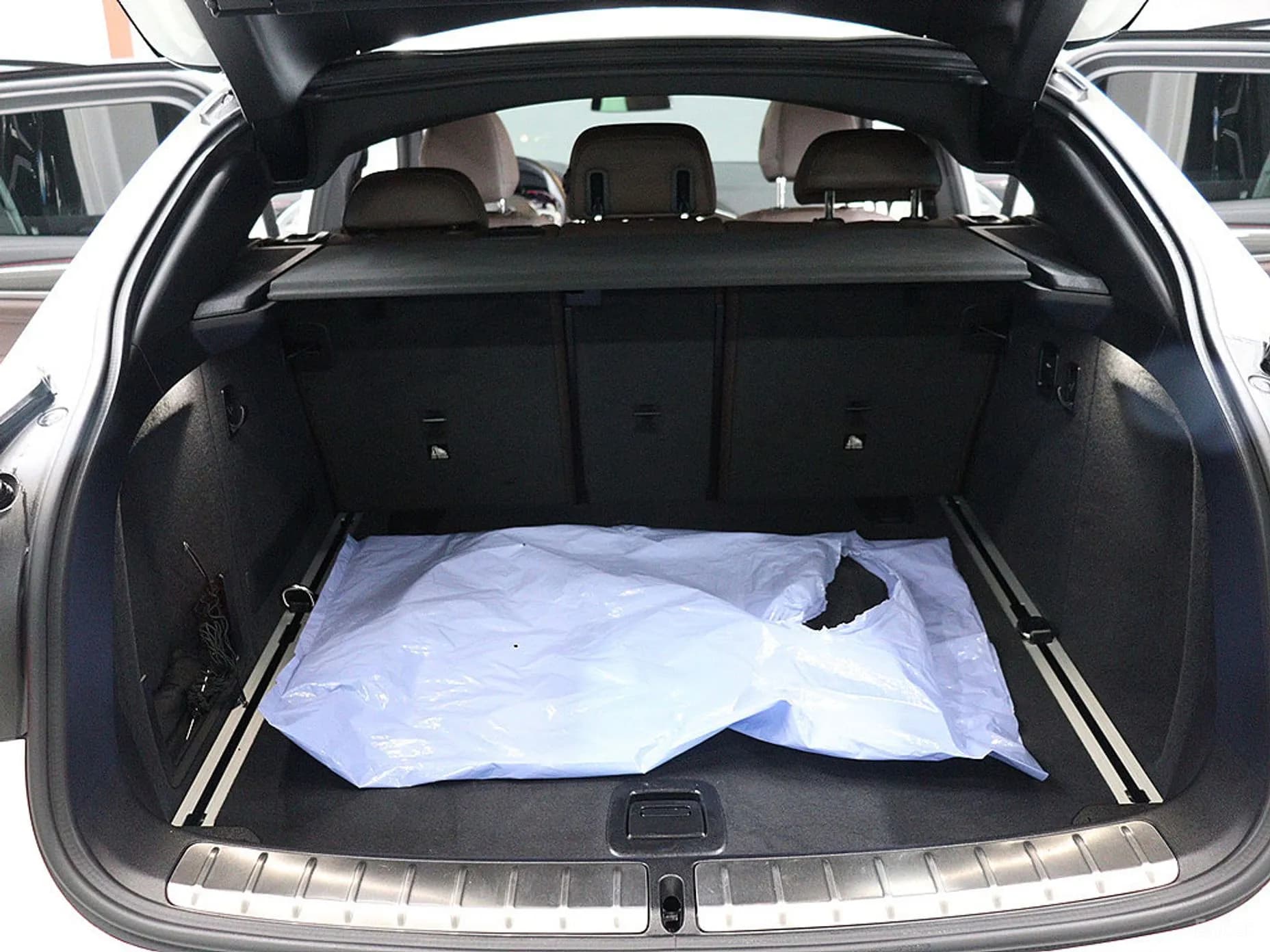 X4 (G02)