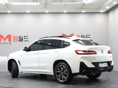 X4 (G02)