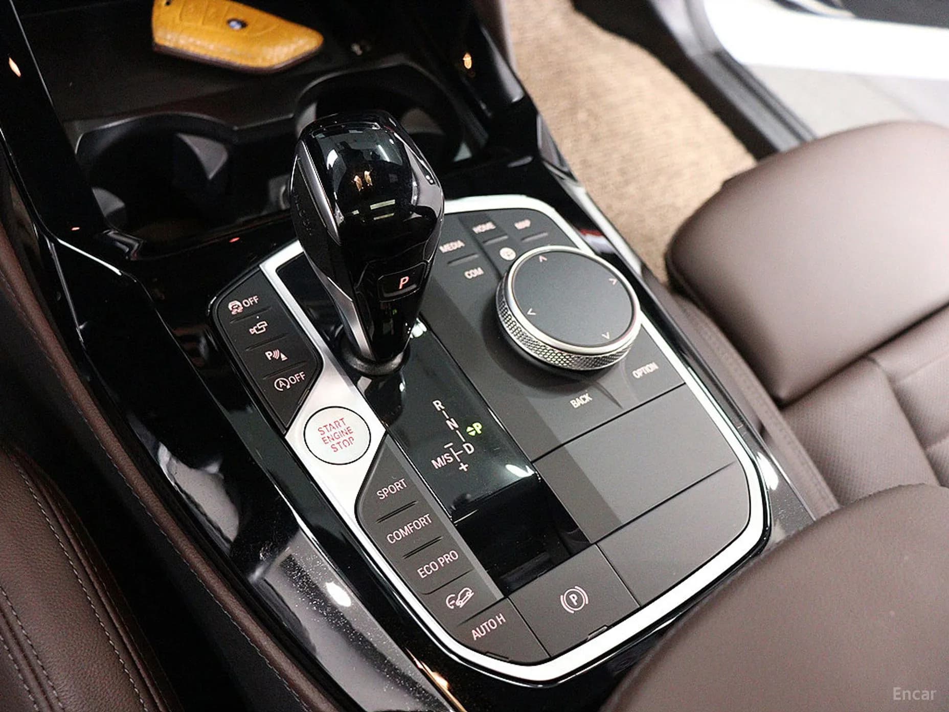 X4 (G02)