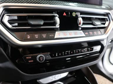 X4 (G02)