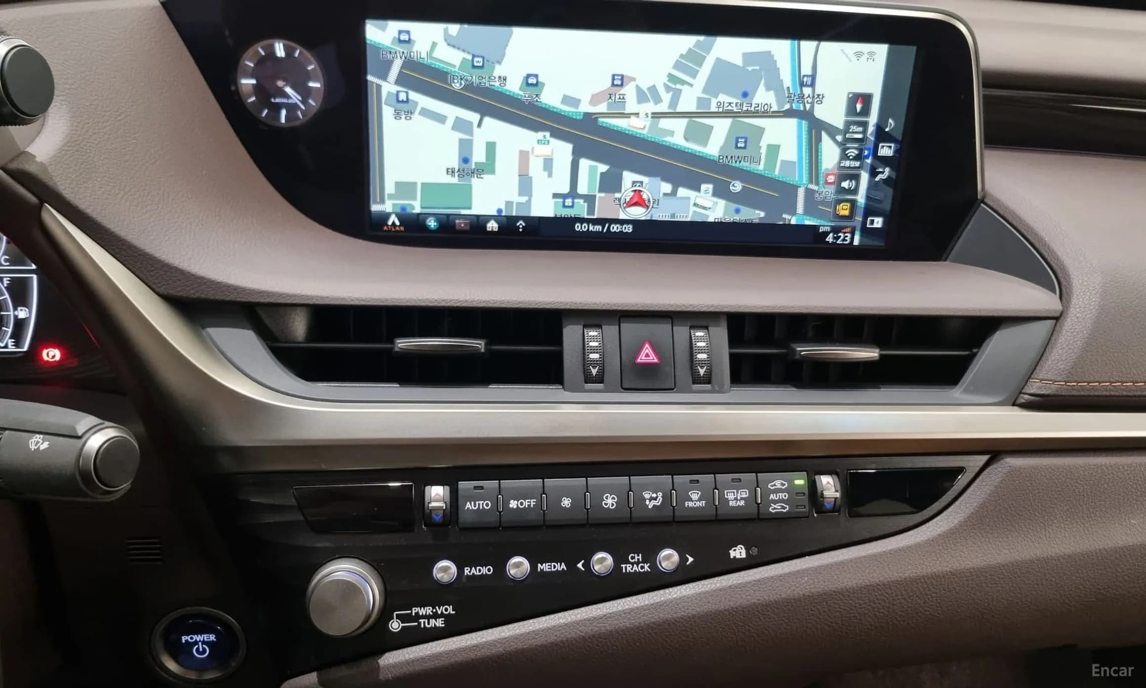 ES300h 7th Generation